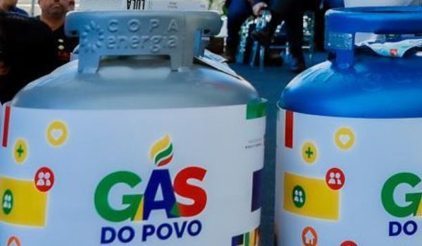 Presidente da República, Luiz Inácio Lula da Silva, durante cerimônia de anúncio do Programa “Gás do Povo”. Campo do Najá, Aglomerado da Serra – Belo Horizonte (MG)

Fotos: Ricardo Stuckert / PR